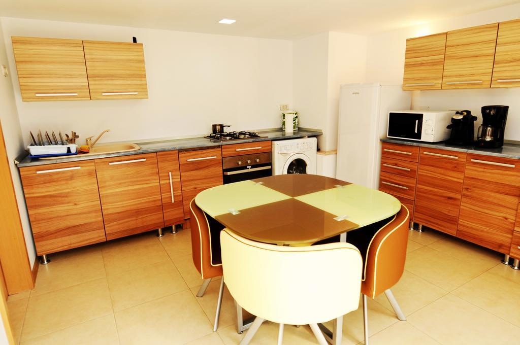 Route 66 Hotel Hateg Ngoại thất bức ảnh